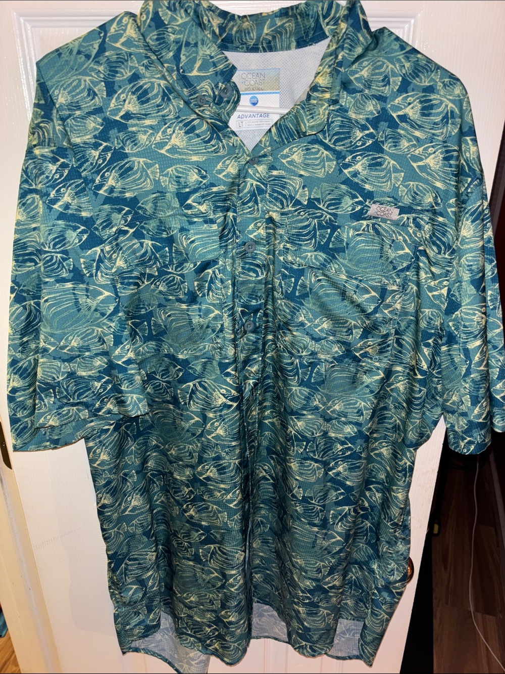 Ocean Current Teal & Light Green Fish-Print Short-Sleeve Button Shirt